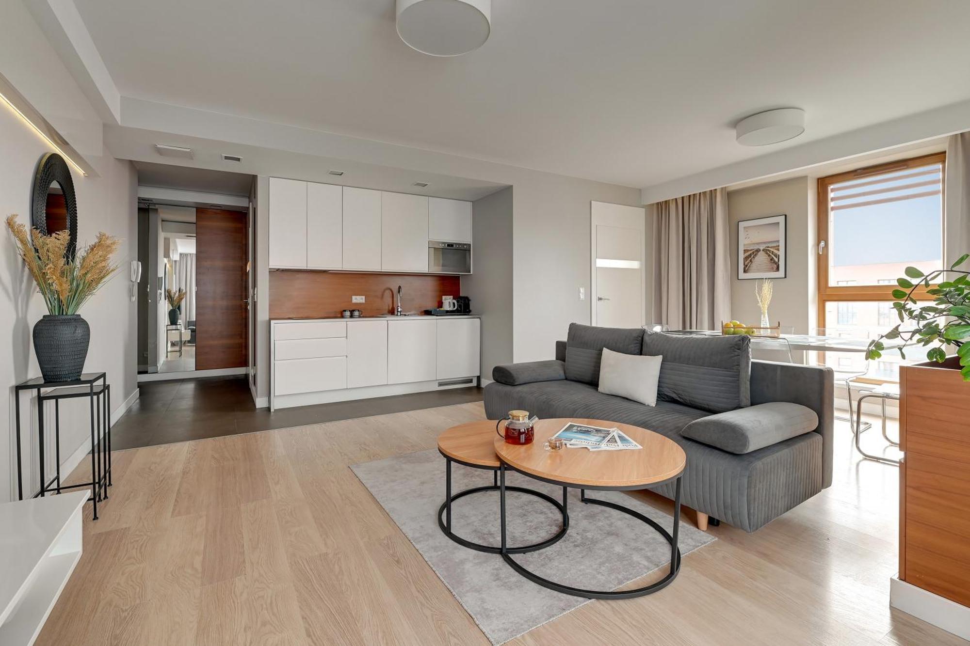 Aura - Riverside & Parking By Downtown Danzig